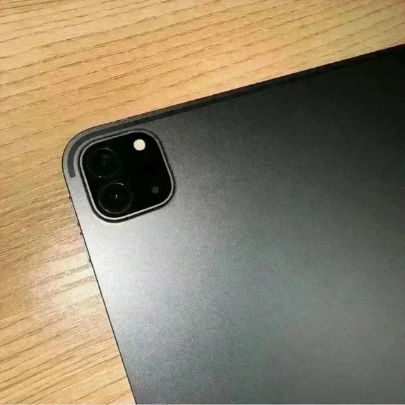 iPad Pro (12.9-inch) (5th generation) 256GB Space Gray - Picture 6 of 15